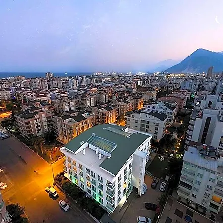Apartmanhotel The 4*